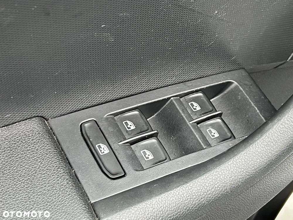 Skoda RAPID 1.4 TDI DPF Style DSG - 13