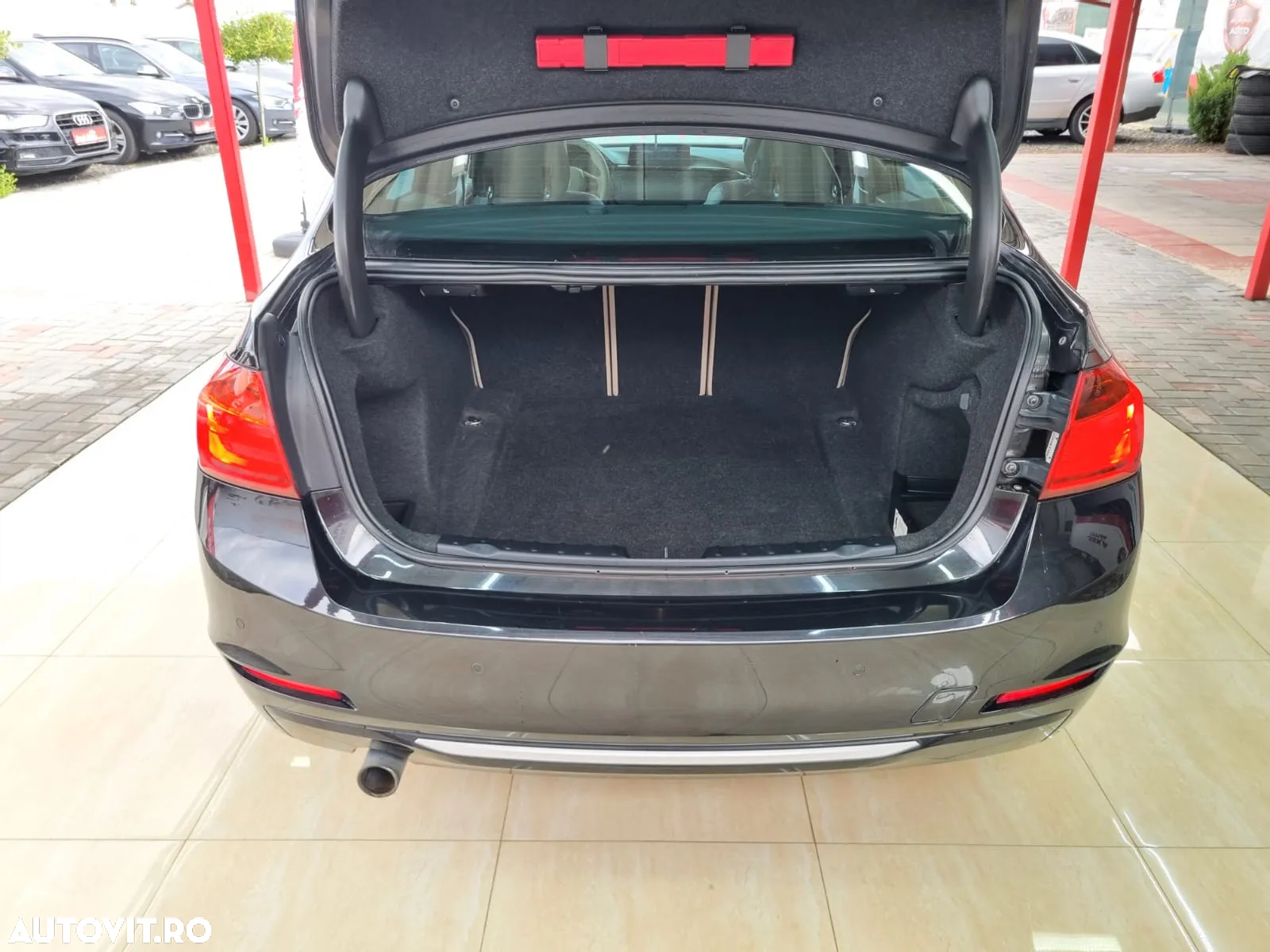 BMW Seria 3 - 33