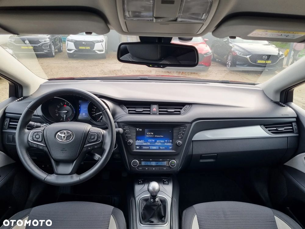 Toyota Avensis 1.8 Prestige - 14