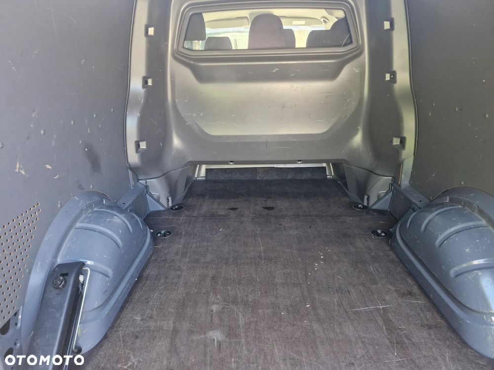 Volkswagen Transporter Kombi L2H1 - 9