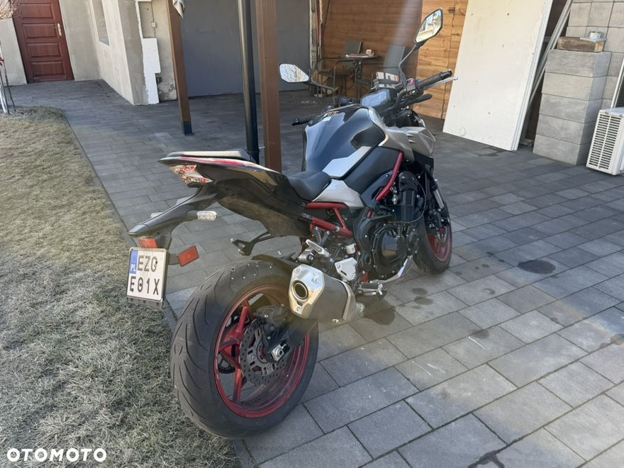 Kawasaki Z 900 - 6