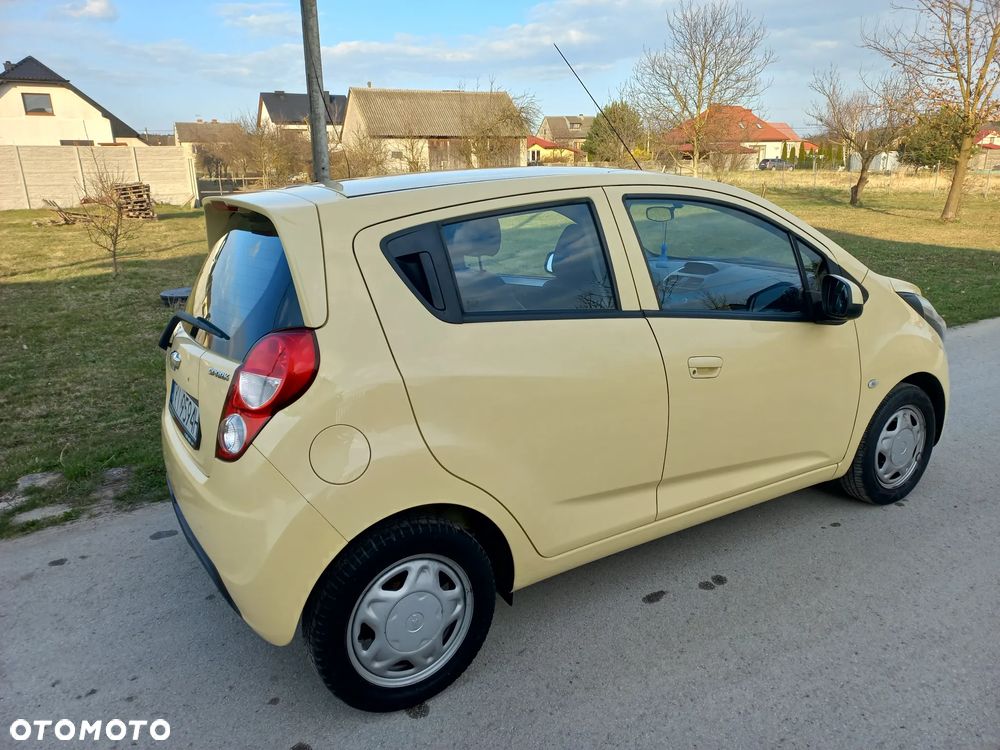 Chevrolet Spark 1.0 - 15