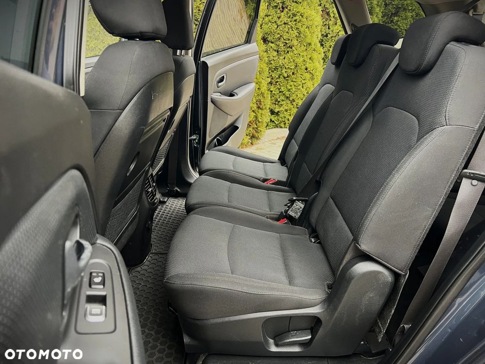 Kia Carens 1.7 CRDi L 7os 7DCT - 28