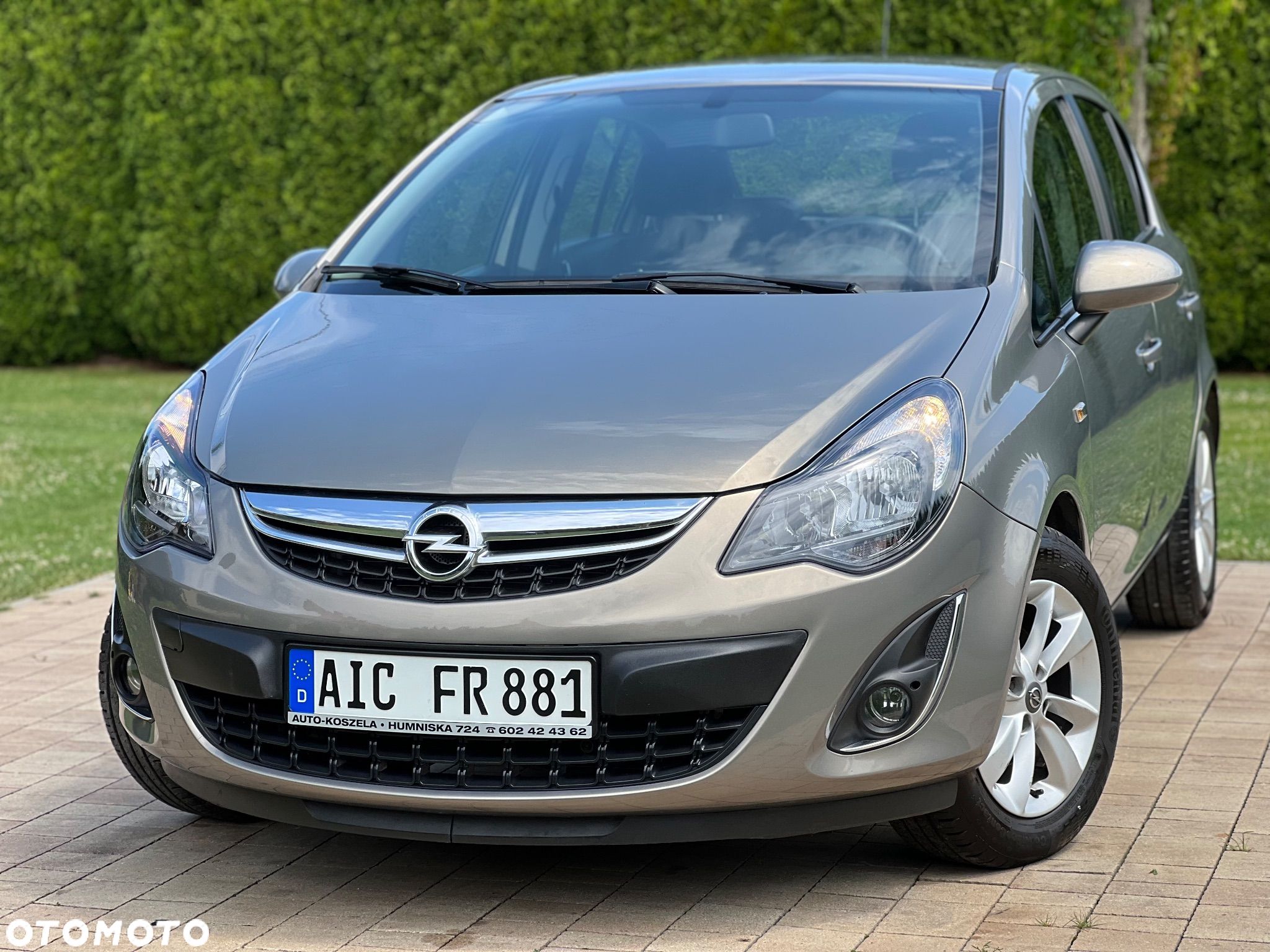 Opel Corsa 1.2 16V Enjoy - 1