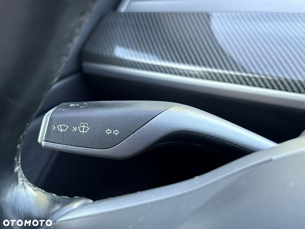 Tesla Model 3 - 30