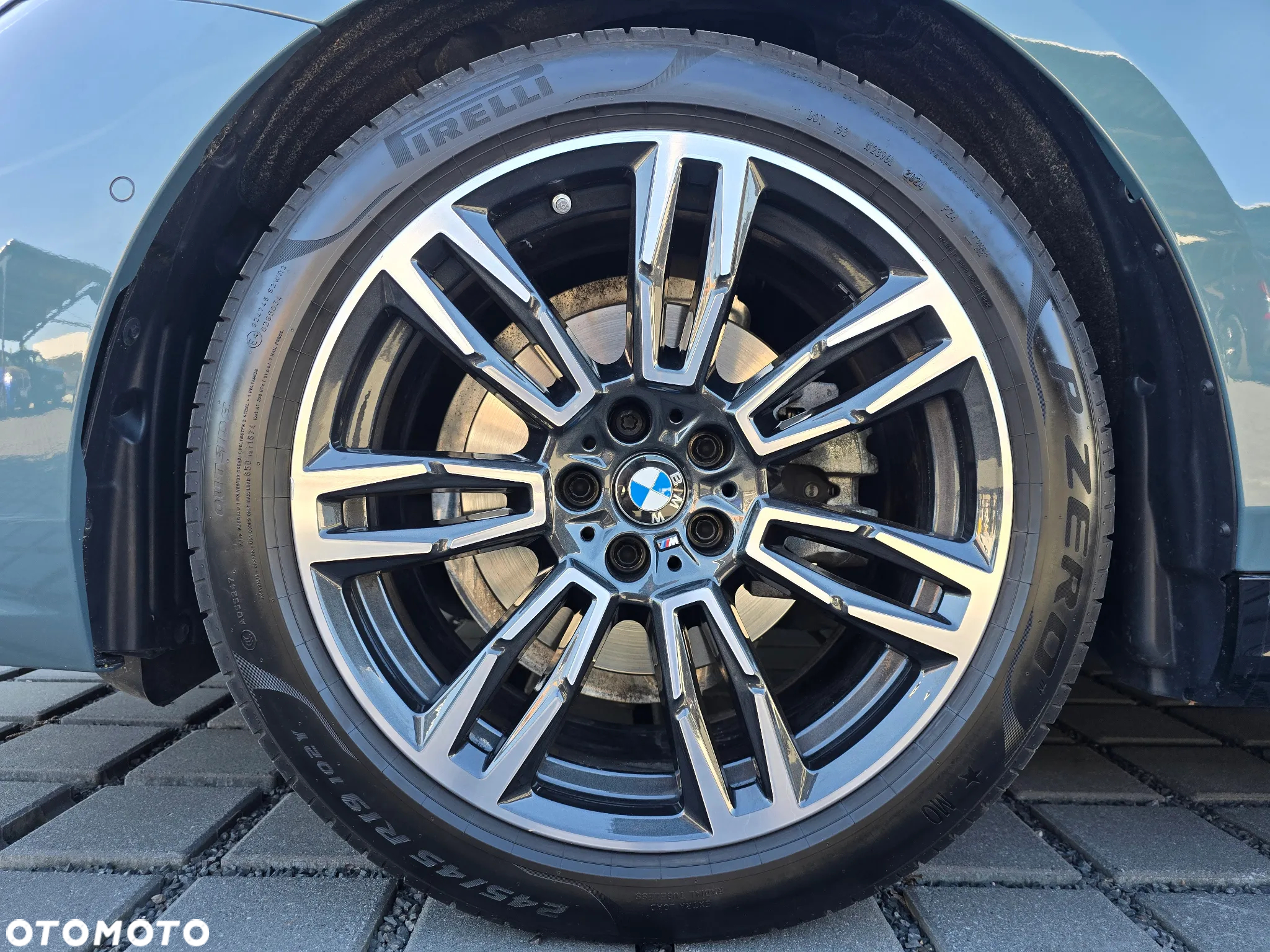 BMW Seria 5 520d xDrive - 4
