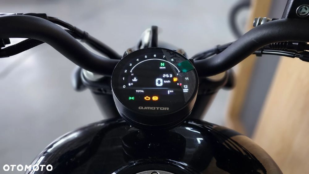 QJMOTOR Inny - 16