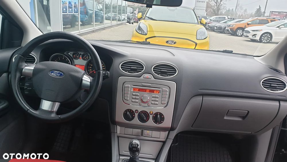 Ford Focus 1.6 Ti-VCT Style - 11