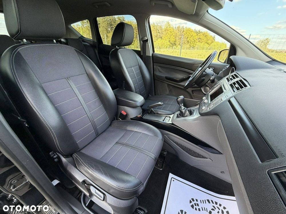 Ford Kuga - 10