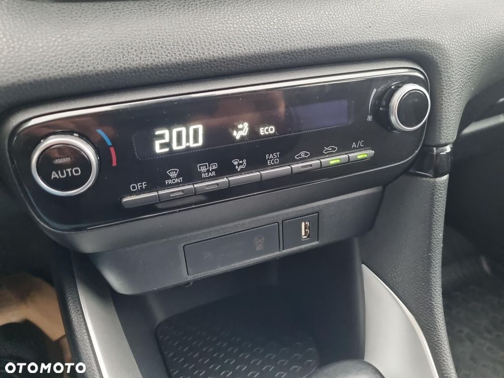 Toyota Yaris Hybrid 1.5 Comfort - 24