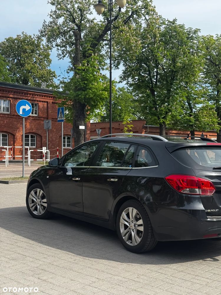Chevrolet Cruze 1.7 LT - 2