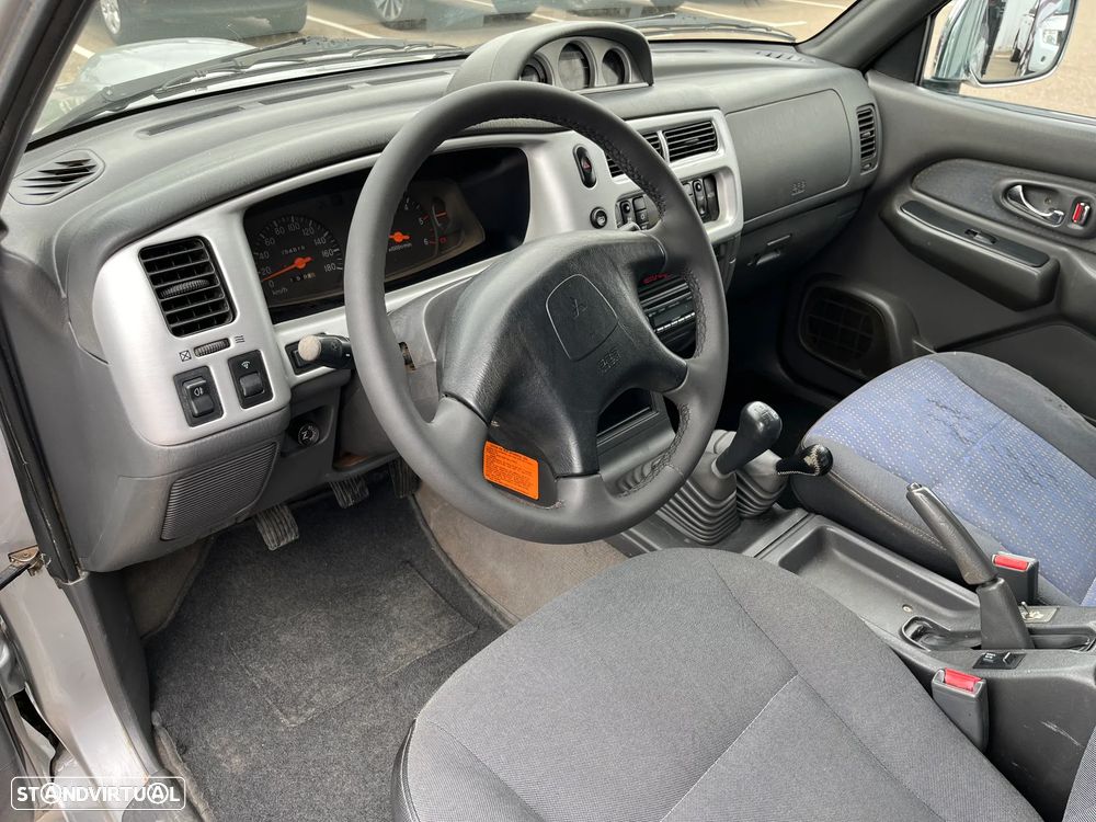 Mitsubishi L200 2.5 TD Strakar Elegance HT - 12