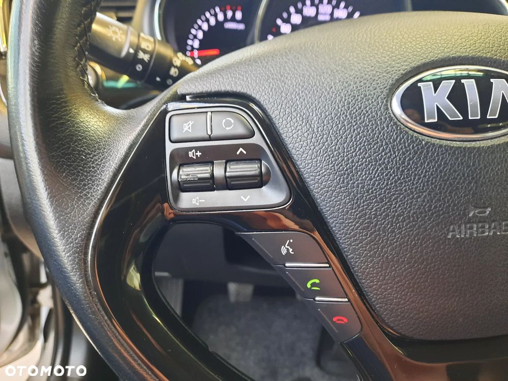 Kia Ceed 1.4 CVVT Dream Team Edition - 29