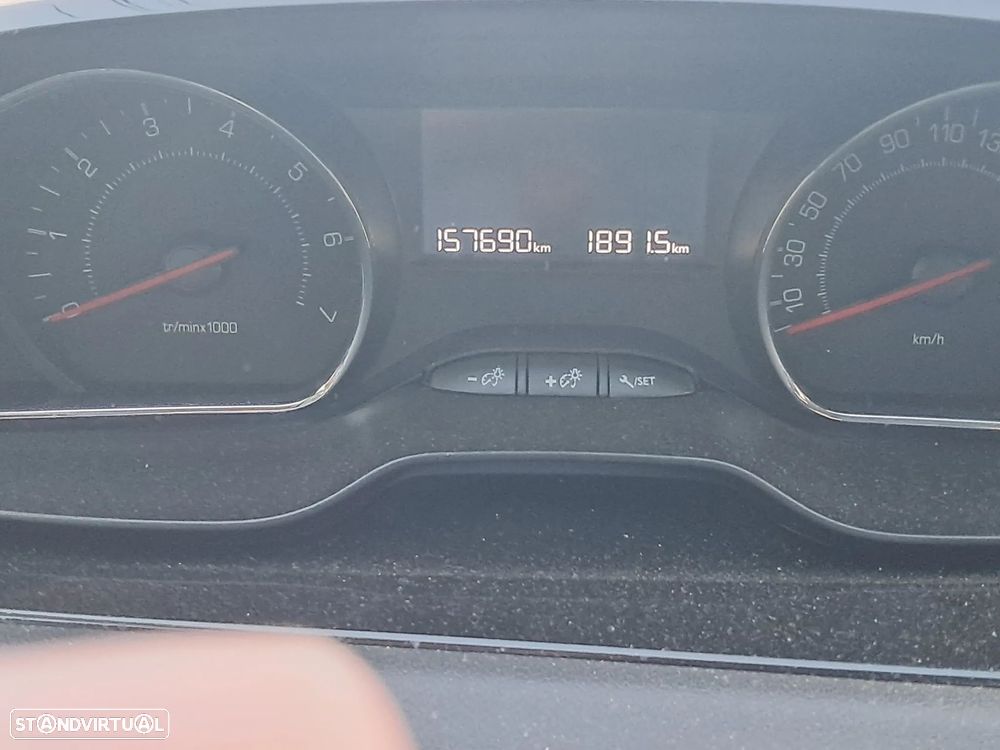 Peugeot 208 - 2