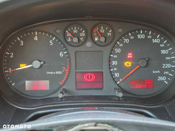 audi a3 8l lift 1.6 1.8 BENZYNA 1/2 fis licznik zegar zegary europa