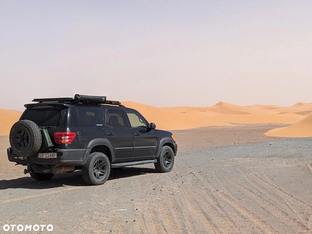 Toyota Sequoia - 14