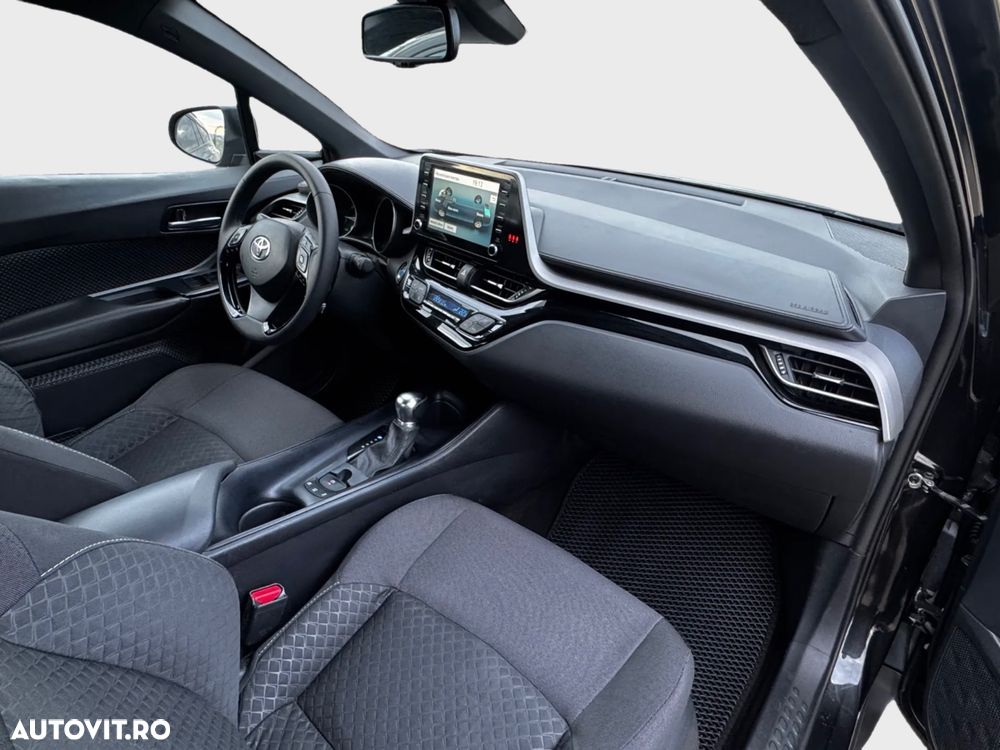 Toyota C-HR 1.8 HSD 4x2 CVT C-lassy LED - 11