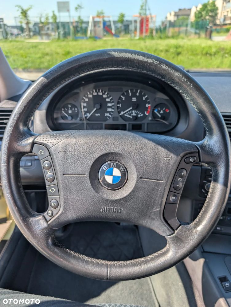 BMW Seria 3 - 22