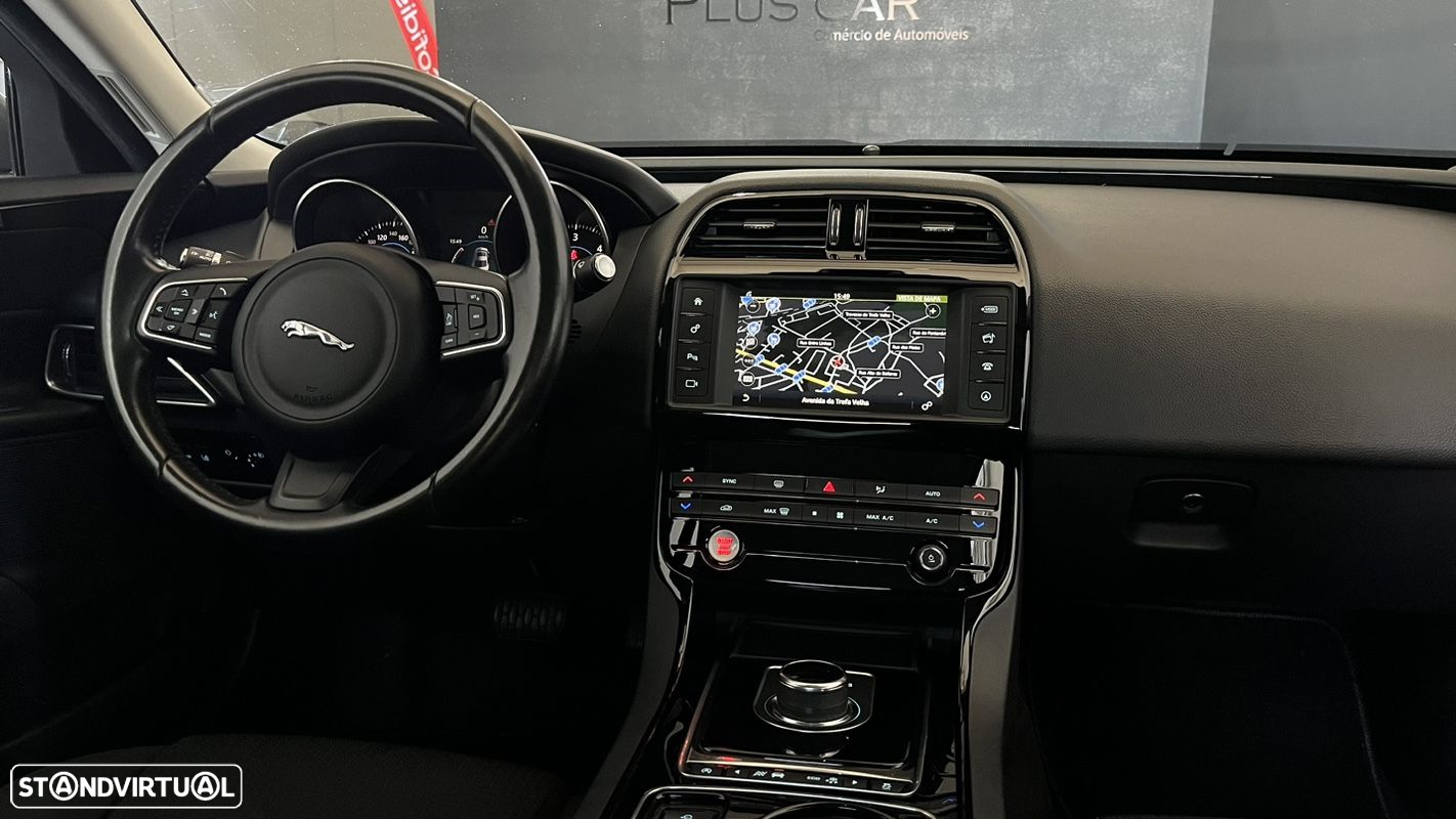 Jaguar XE 2.0 D Prestige Aut. - 15