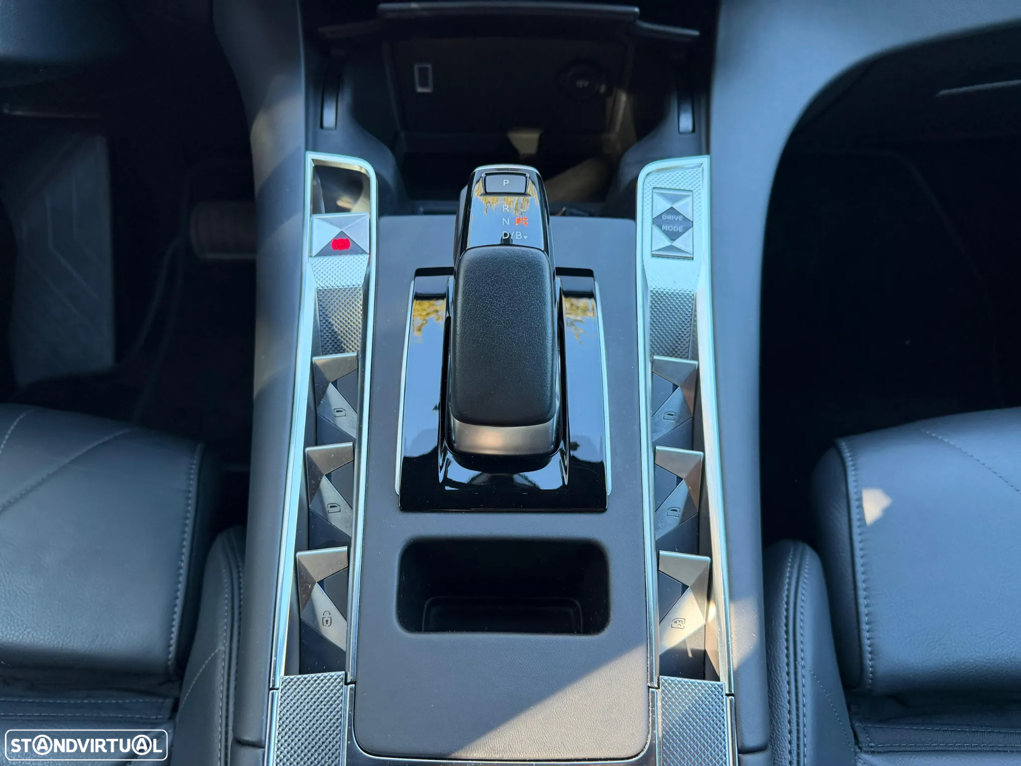 DS DS7 Crossback E-Tense SE Ligne Noire EAT8 - 32