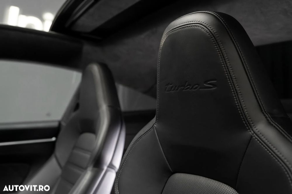 Porsche 911 911Turbo S - 27