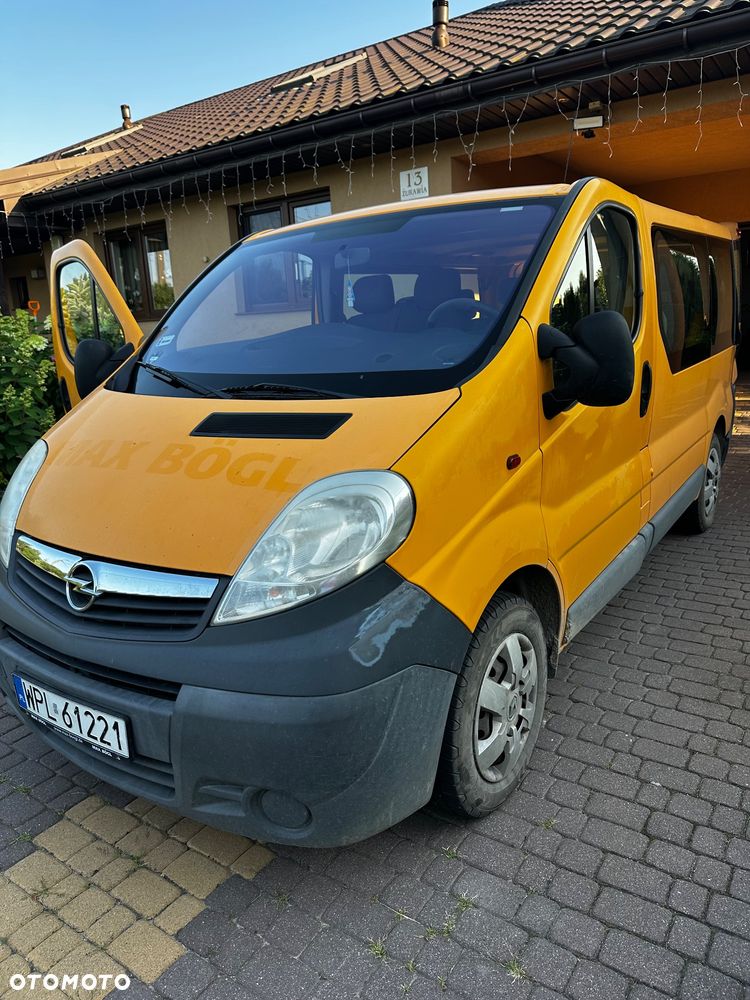 Opel Vivaro - 1