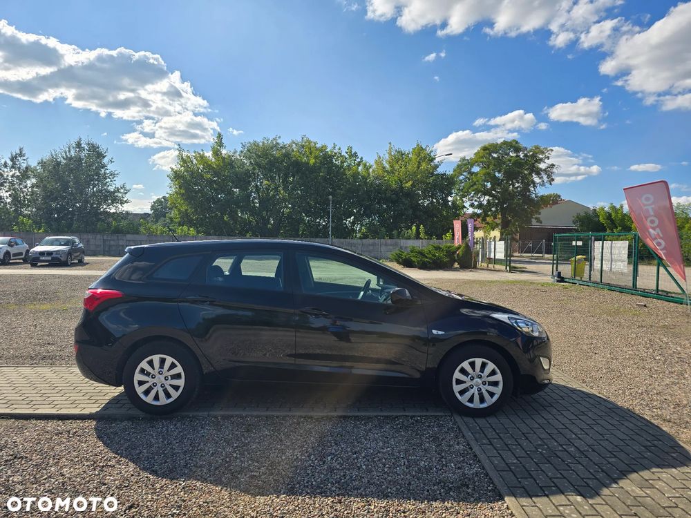 Hyundai i30 blue 1.4 Classic - 5