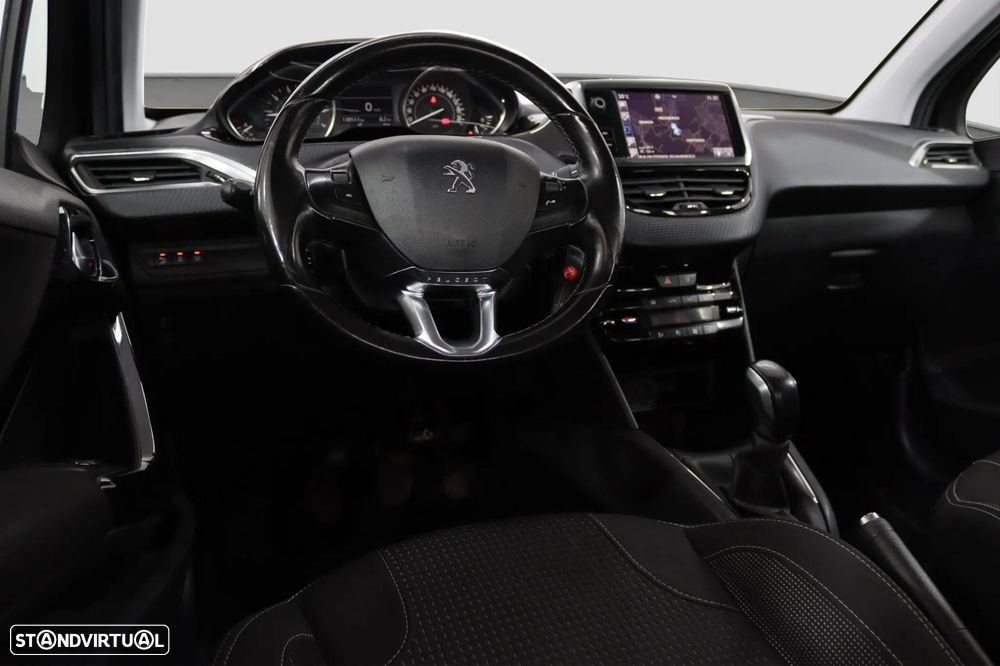 Peugeot 208 1.2 VTi Allure - 5