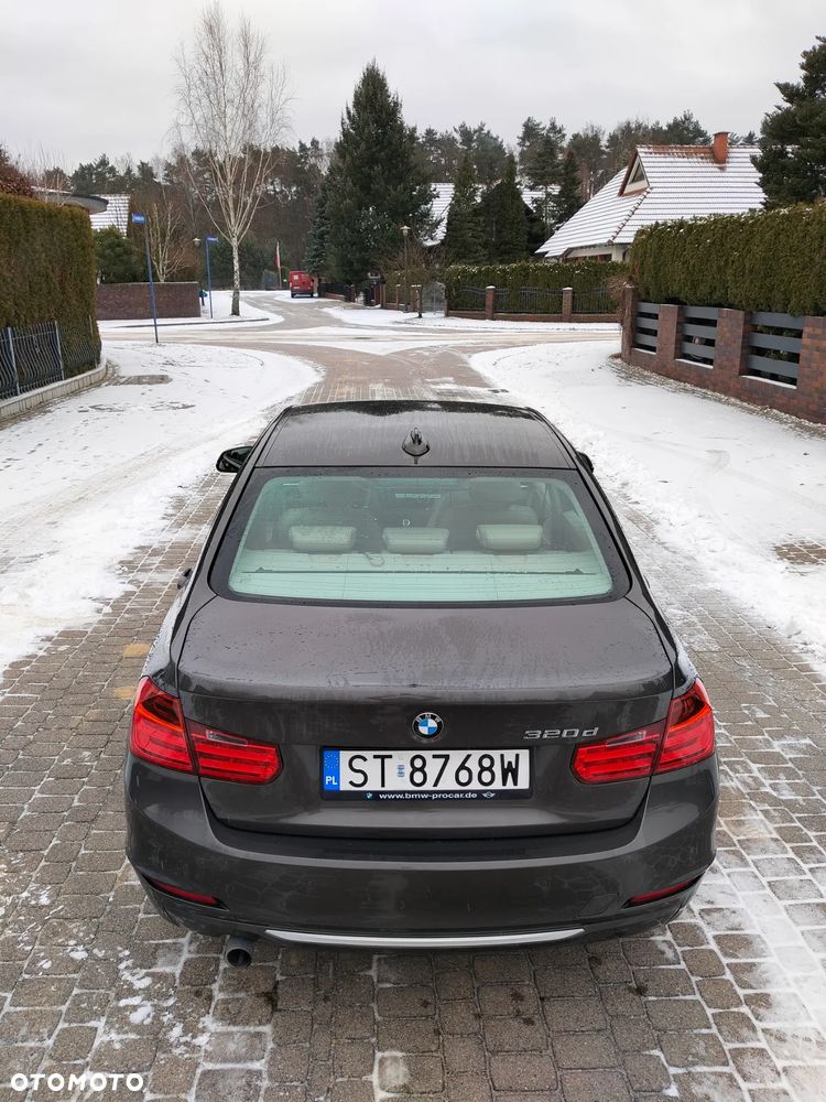 BMW Seria 3 320d Blue Performance Modern Line - 14