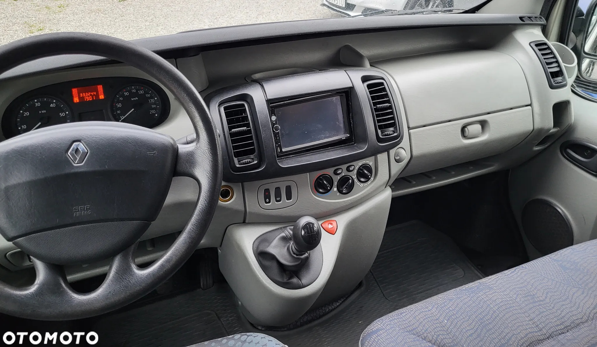 Renault Trafic - 15