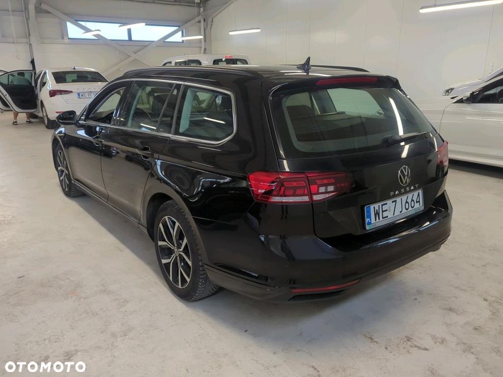 Volkswagen Passat Variant 2.0 TDI EVO Business - 3