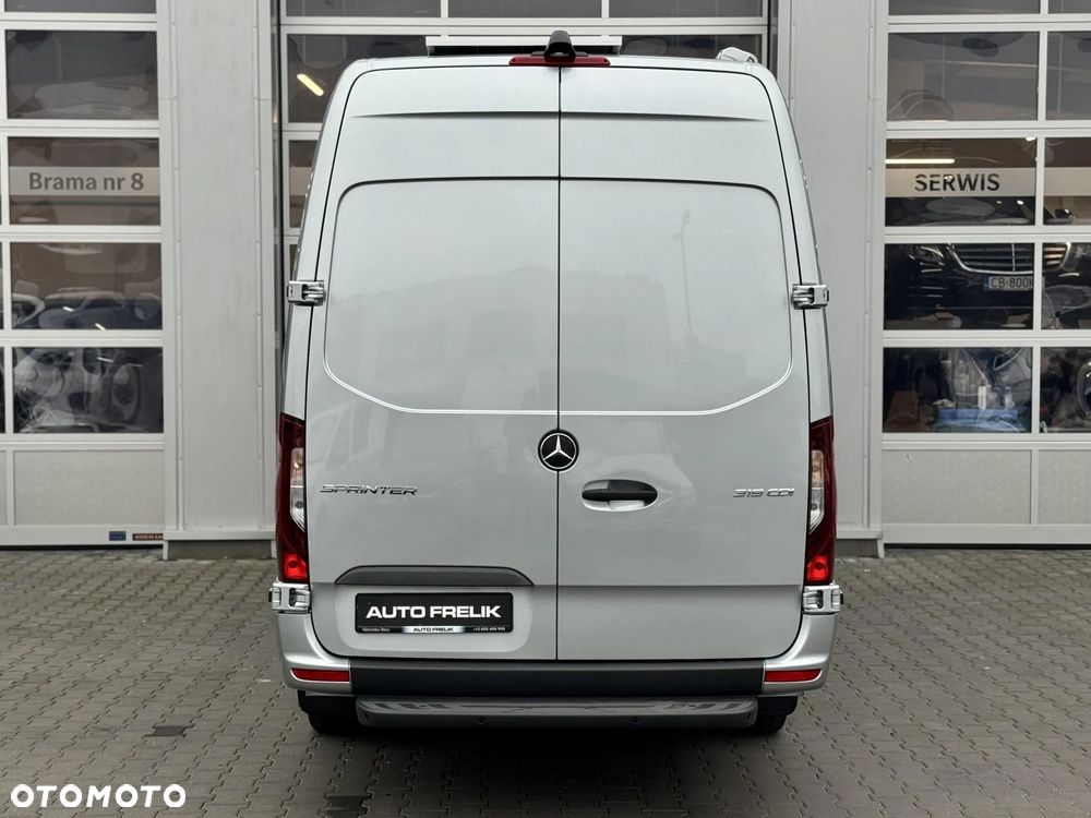 Mercedes-Benz Sprinter - 8
