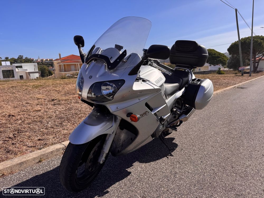 Yamaha FJR - 8
