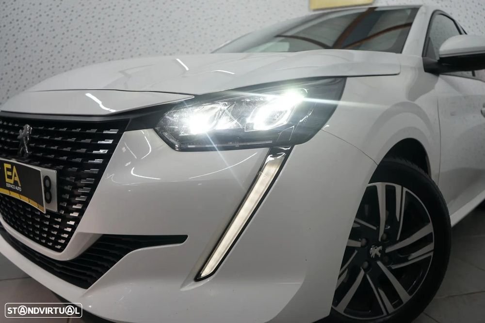 Peugeot 208 - 4