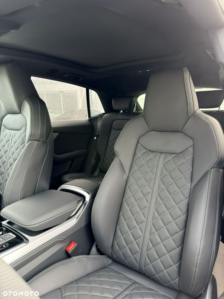 Audi Q8 - 7