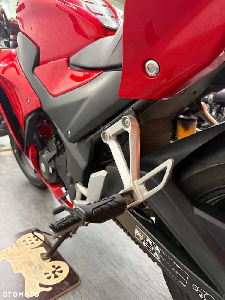 Honda CBR - 16