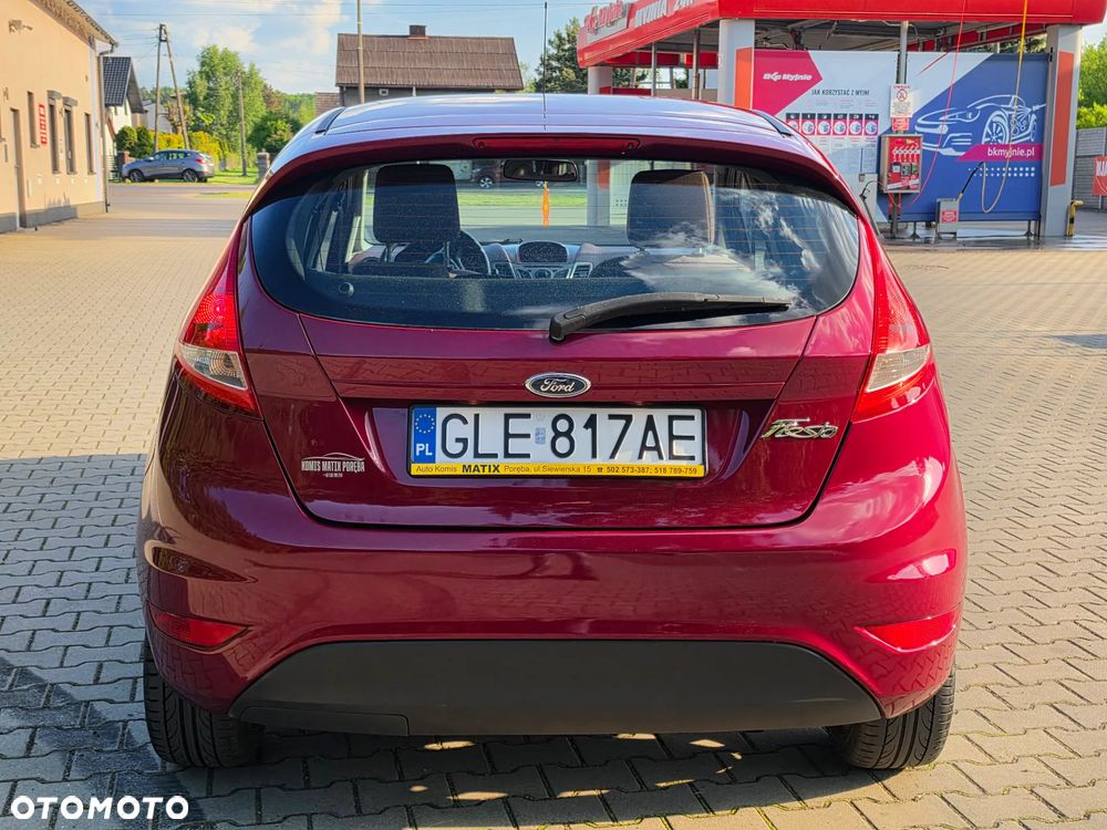 Ford Fiesta 1.25 Celebration - 33