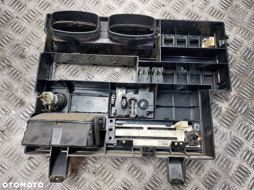 RAMKA KONSOLI ŚRODKOWA PANEL NAWIEWU VOLKSWAGEN TRANSPORTER T4 321819045C - 6
