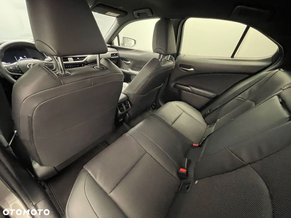 Lexus UX 300h Prestige - 8