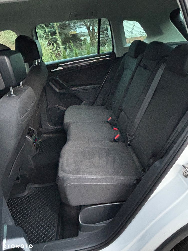 Volkswagen Tiguan 2.0 TDI SCR 4MotION DSG Elegance - 29