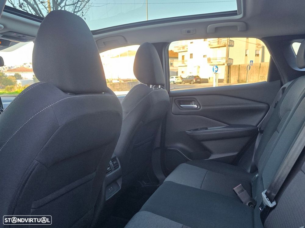 Nissan Qashqai 1.3 DIG-T N-Connecta J18 - 24