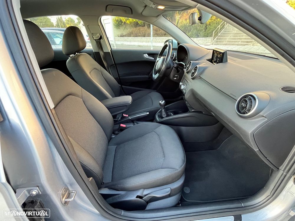 Audi A1 Sportback 1.6 TDI S-line - 24