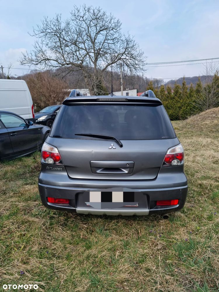 Mitsubishi Outlander 2.0 Comfort 4WD - 4