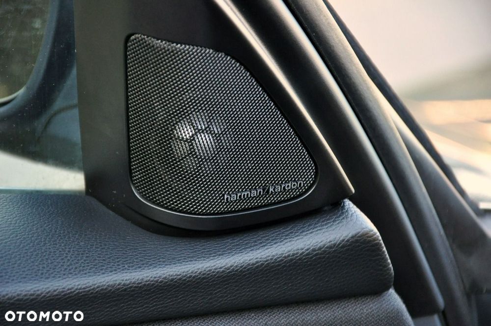 BMW Seria 3 - 36