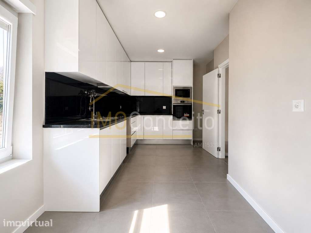 Apartamento T3 | Torres Novas - Garagem Fechada - 120m2 - Grande imagem: 2/26