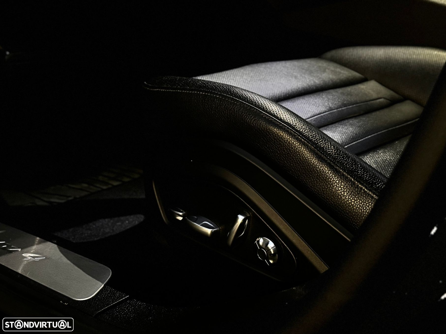Porsche Panamera 4 Executive - 34
