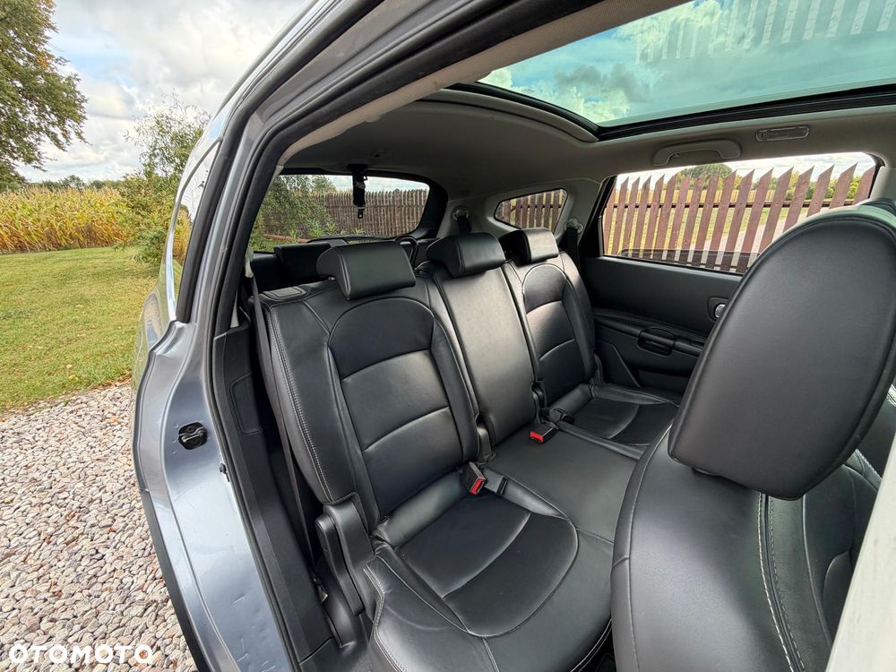 Nissan Qashqai+2 - 22