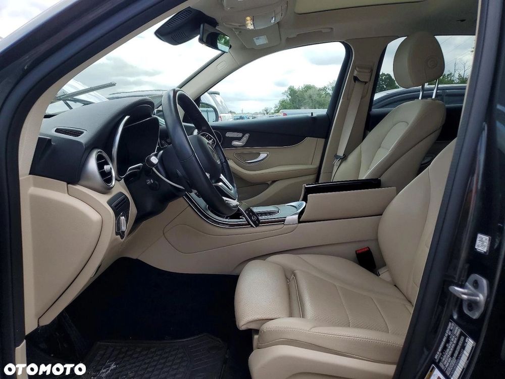 Mercedes-Benz GLC 300 4Matic 9G-TRONIC - 7