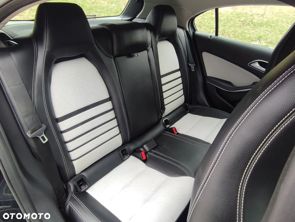 Mercedes-Benz Klasa A 160 CDI AMG Line - 25