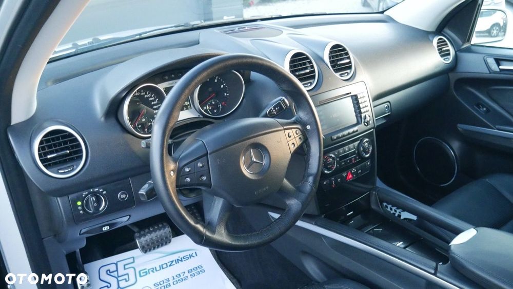 Mercedes-Benz ML - 14
